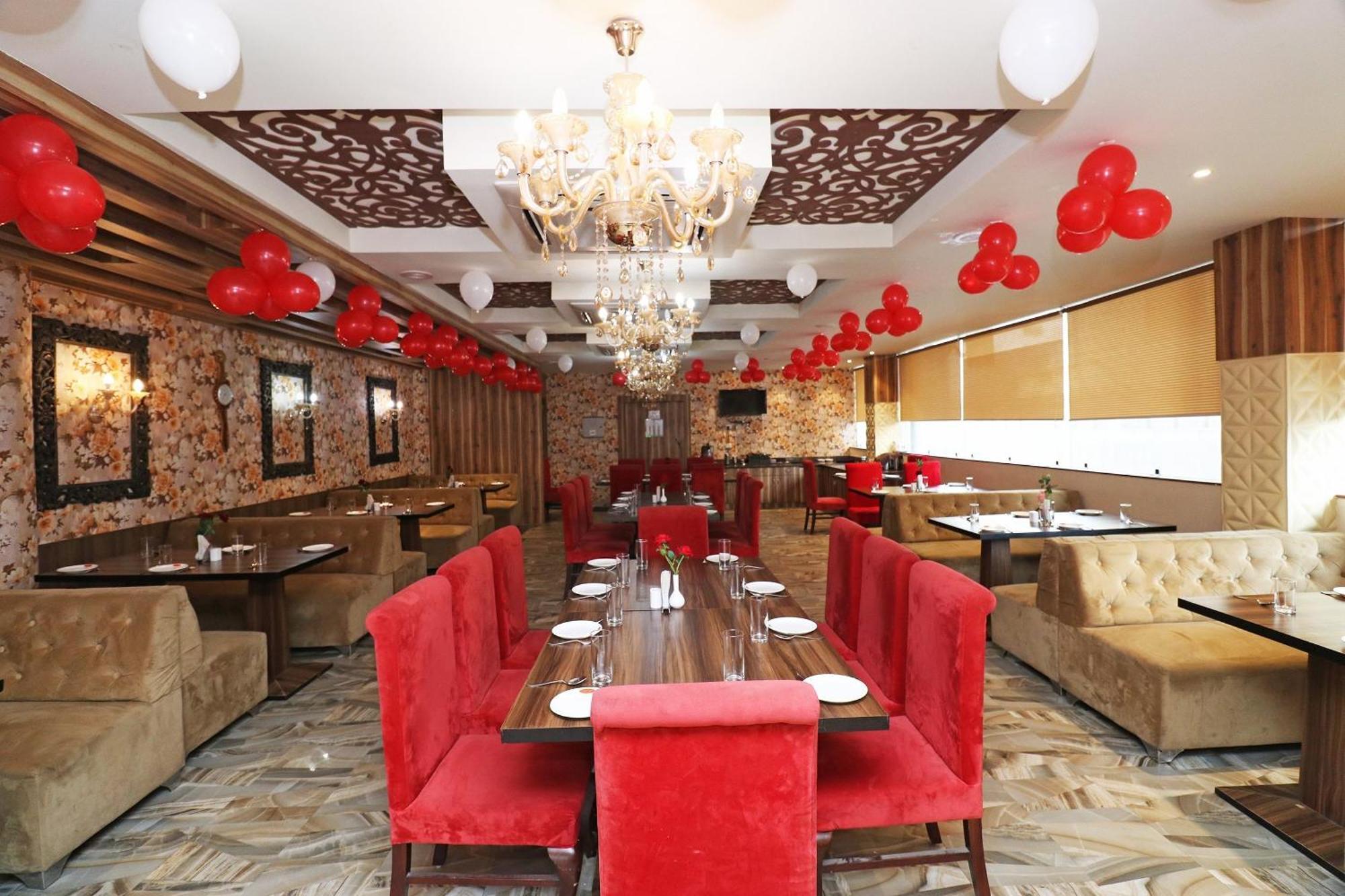 Hotel Centre Point Gorakhpur Exteriér fotografie