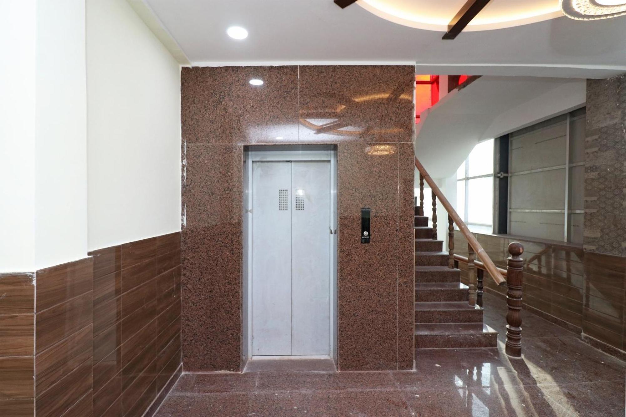 Hotel Centre Point Gorakhpur Exteriér fotografie